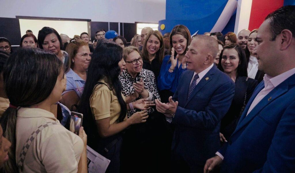 Gobernador Rosales instala la primera Expo de Oportunidades Universitarias (FOTOS)