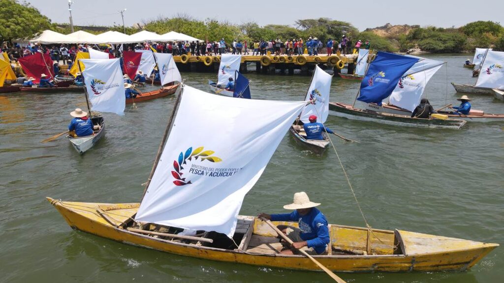 Pescadores y pescadoras de Almirante Padilla reciben financiamientos por parte del gobierno nacional (FOTOS)