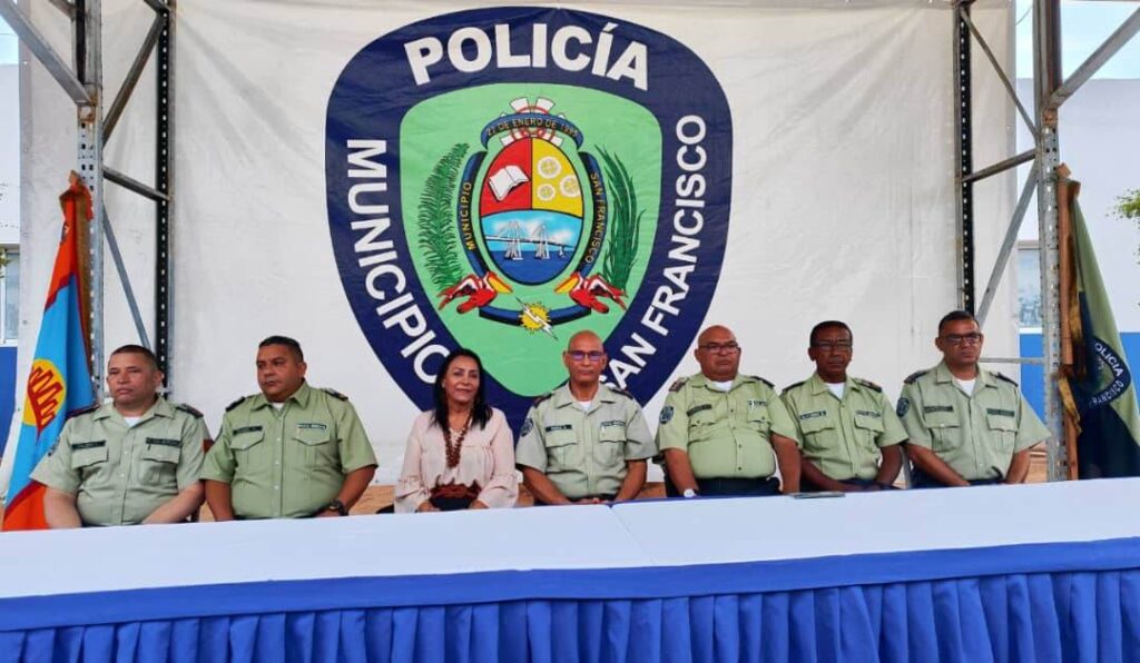 Alcaldía de San Francisco reconoció labor de la primera promoción de oficiales de Polisur (FOTOS)