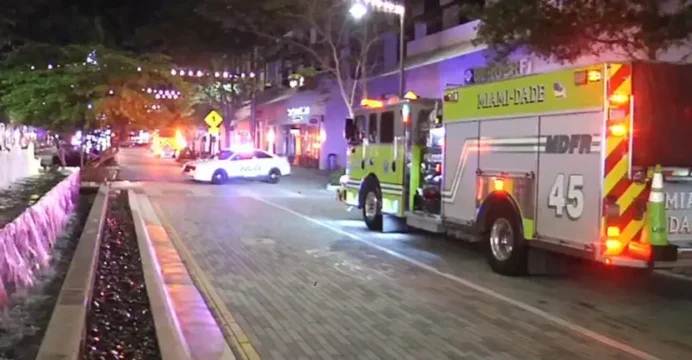 EN FLORIDA: Tiroteo en club nocturno de centro comercial dejó al menos dos muertos y siete heridos