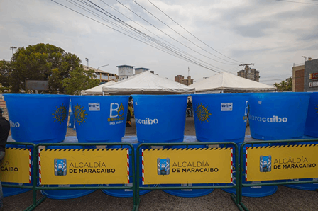 Brigada del Agua de la Alcaldía de Maracaibo realiza la quinta entrega masiva de tanques en Chiquinquirá