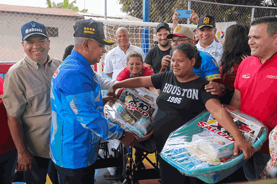 Atienden más de 1.100 casos del 1×10 del Buen Gobierno en la parroquia Antonio Borjas Romero de Maracaibo