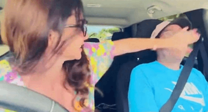 Influencer descubrió que su novio la engañaba, lo golpeó en una transmisión en vivo y terminó arrestada