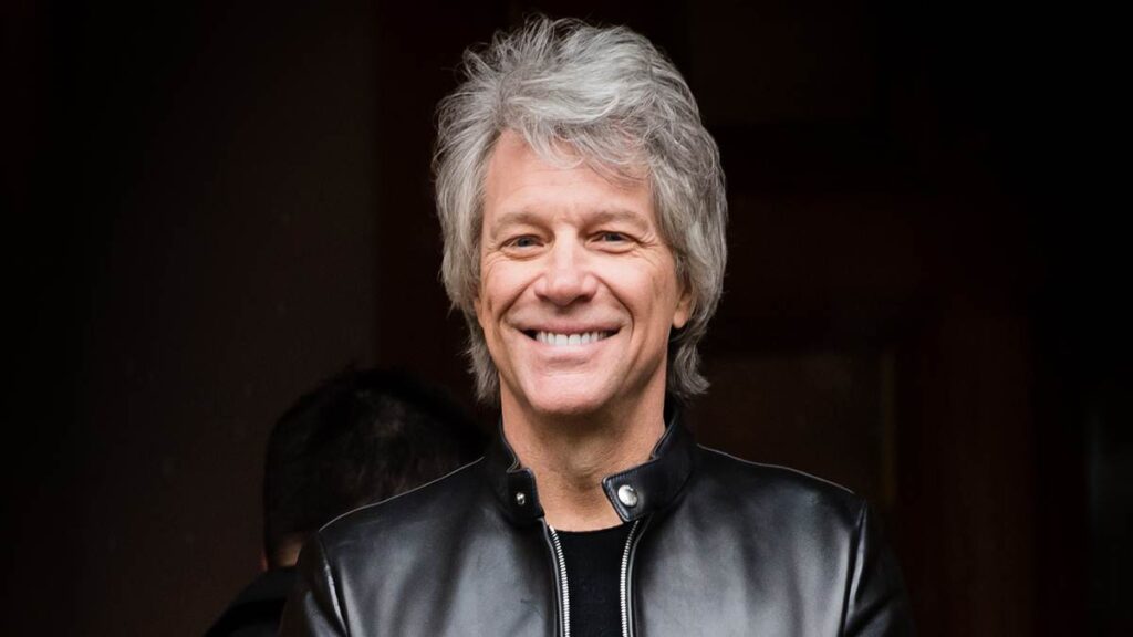 Cantante Jon Bon Jovi le entrega su vida a Cristo y le confía la sanidad de una dolencia que padece