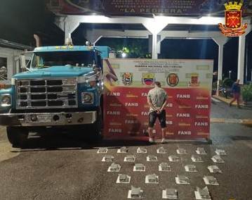 GNB detiene a un hombre con 30 kilos de cocaína en la frontera con Colombia (DETALLES)
