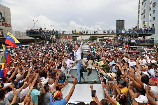 Larenses acompañaron a María Corina Machado en su visita a Barquisimeto (FOTOS)