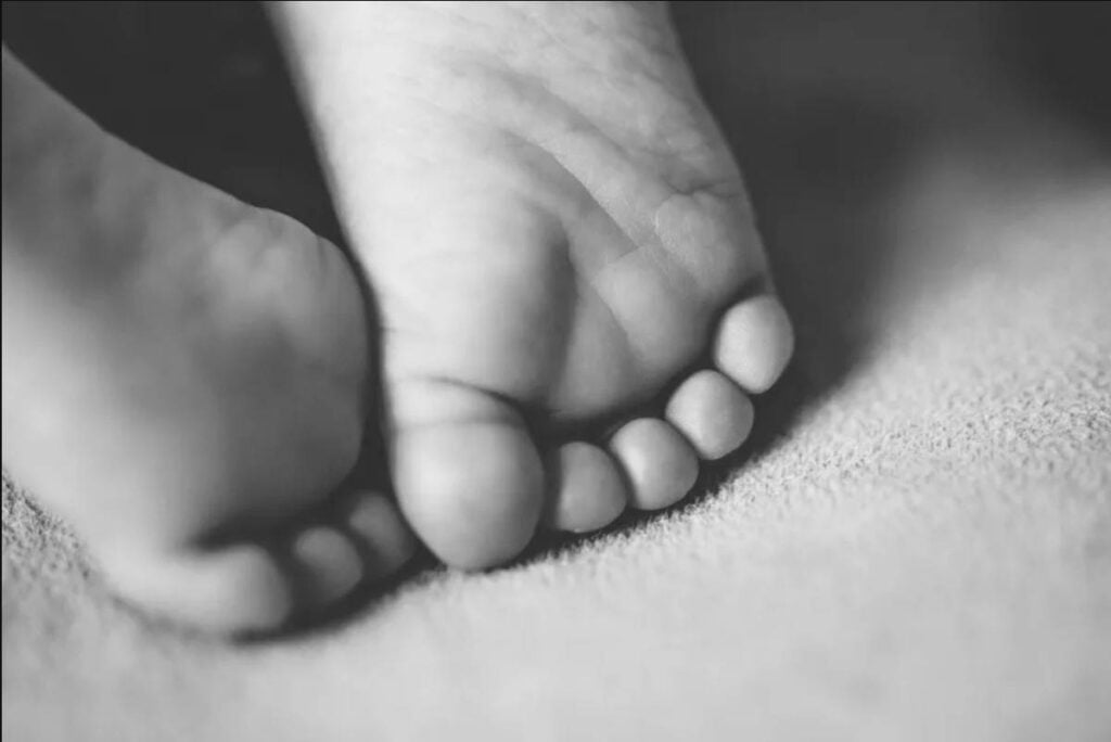 Familiares de la bebé hallada muerta en Miranda claman por justicia: presumen que su mamá sabe lo que pasó