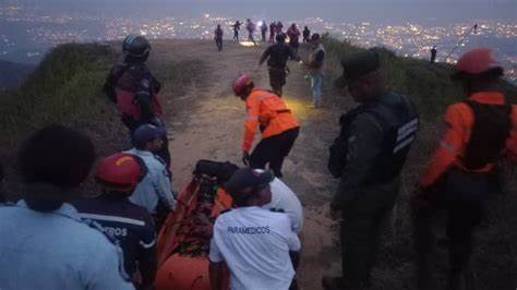 Así fue el rescate de la parapentista perdida en El Ávila (VIDEO)