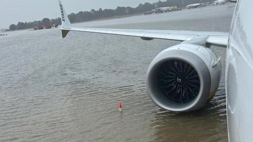 Fuerte tormenta en España provoca inundaciones y paraliza aeropuertos (Video)