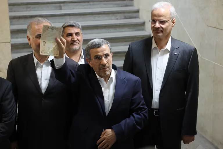 Mahmoud Ahmadinejad quiere volver al poder en Irán: el ex presidente será candidato en las elecciones