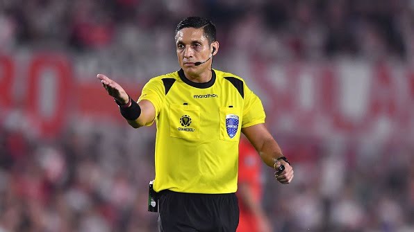 ¡Un silbato criollo! Árbitro venezolano tendrá el honor de pitar en el partido inaugural de la Copa América 2024