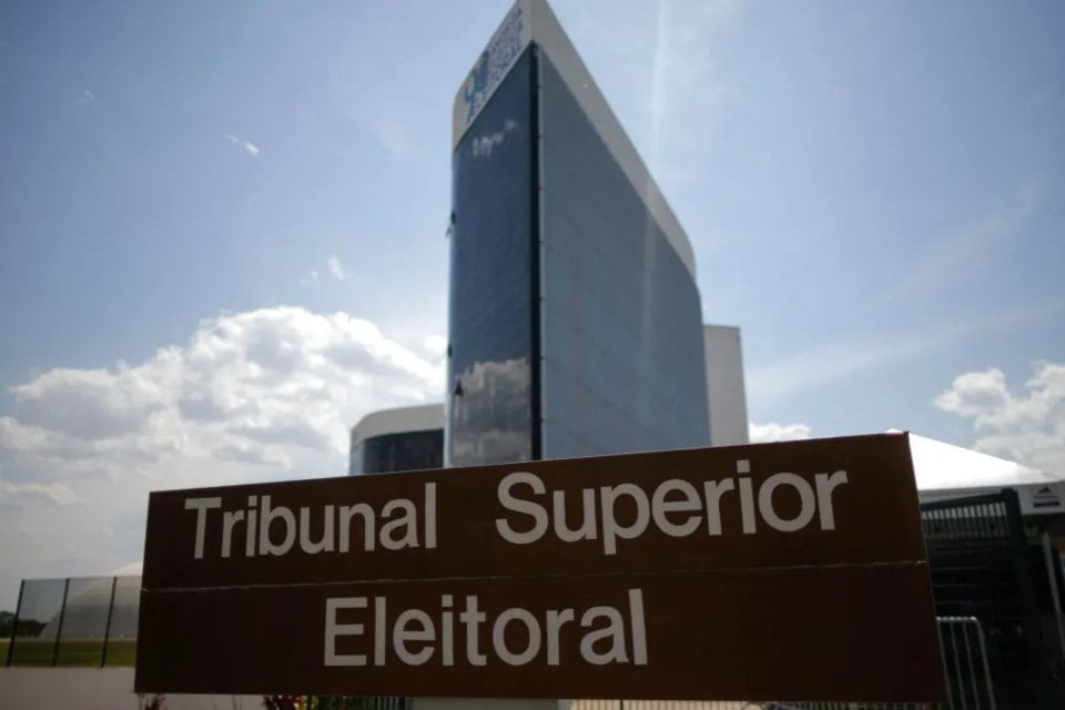 Tribunal Superior Electoral de Brasil suspende envío de observadores a elecciones en Venezuela tras críticas de Nicolás Maduro a su sistema electoral