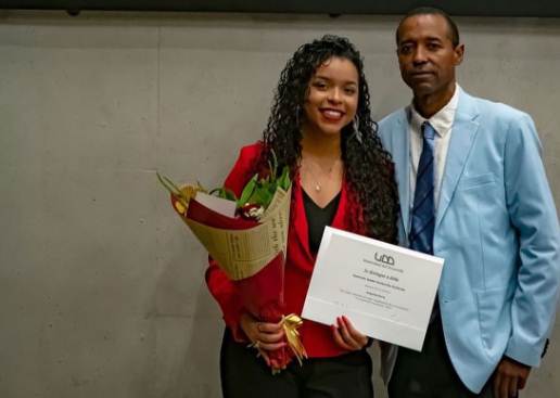 Venezolana recibe reconocimiento de una Universidad de Chile: Sepa por qué
