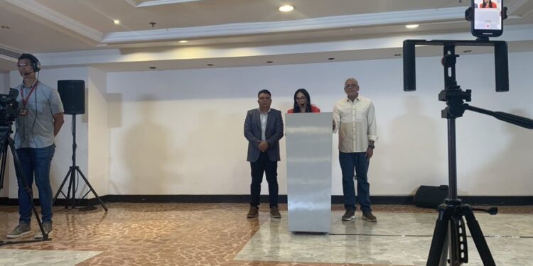 Cuatro alcaldes opositores electos por la MUD y Cambiemos anuncian su respaldo a la candidatura de Nicolás Maduro