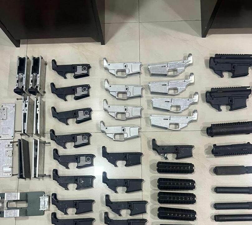 Ministro Ceballos informó sobre nueva incautación de armas de guerra (DETALLES)