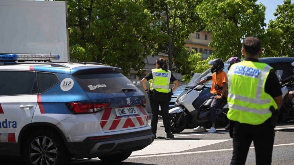Detenido un policía por ayudar a Puigdemont tras un acto en Barcelona