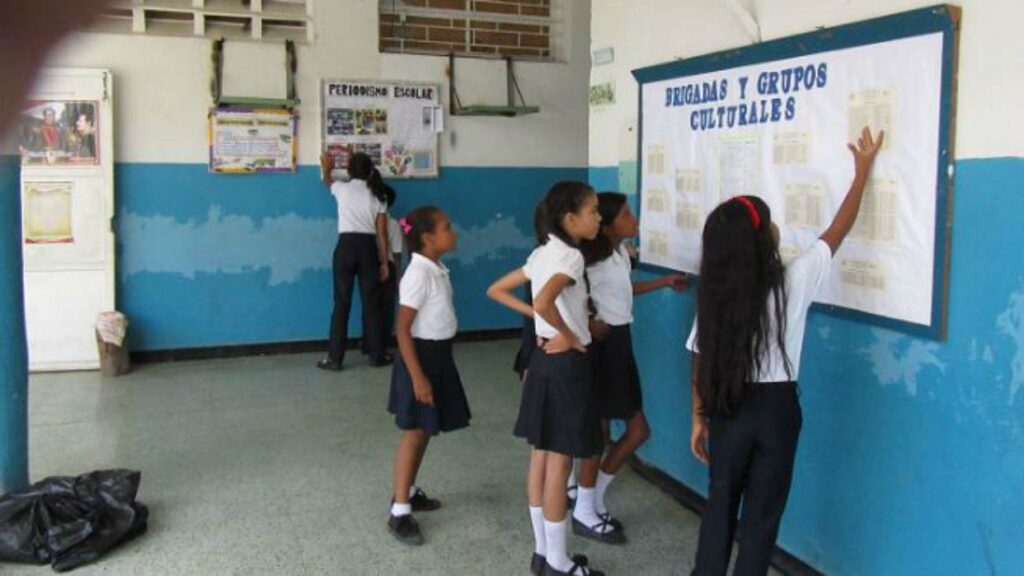 Denuncian que nueva fecha de inicio del año escolar “viola el derecho a la educación”
