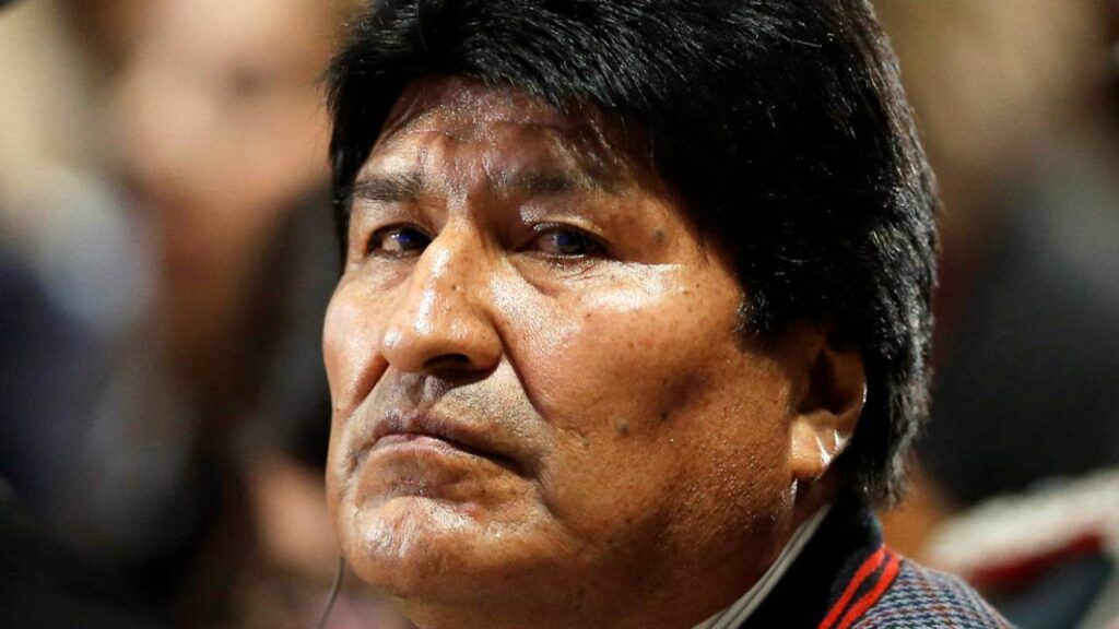 El Gobierno de Bolivia presenta documentación que muestra que Evo Morales posee armas armas