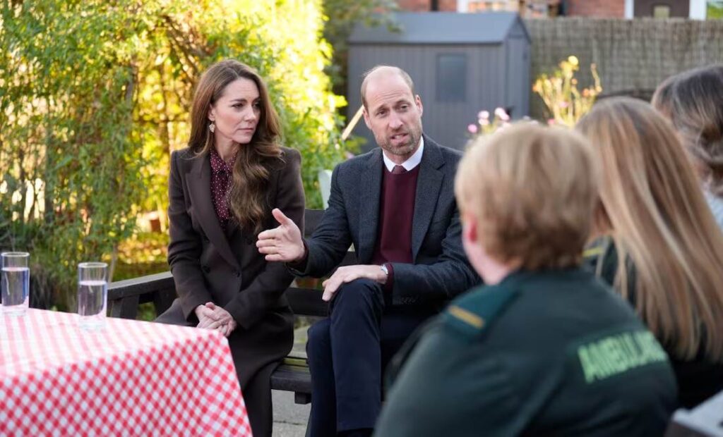 Kate Middleton hace su primera aparición pública sorpresa junto al príncipe William (FOTOS)