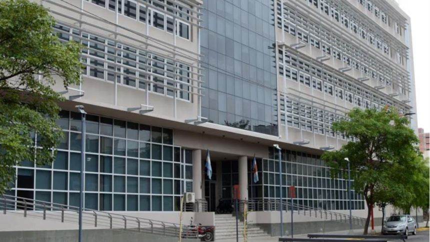 Empleados judiciales fueron descubiertos teniendo relaciones dentro del Palacio de Tribunales | Dónde pasó? judiciales