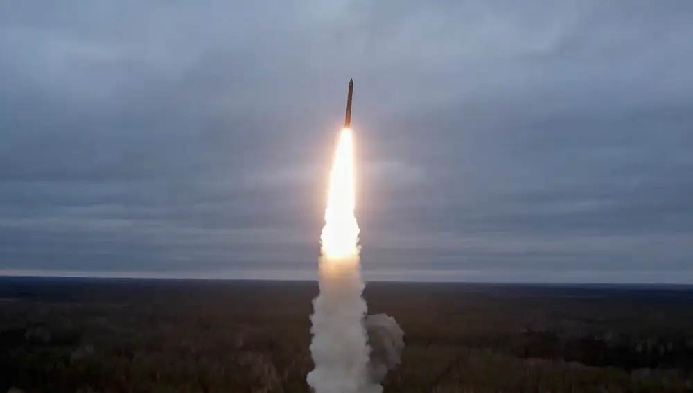 Rusia lanza un misil balístico intercontinental por primera vez desde el comienzo de la guerra con Ucrania misil