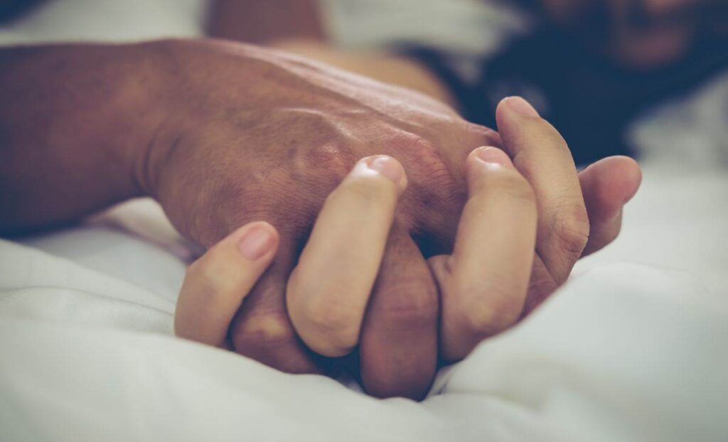 Encontró a su marido teniendo sexo con su prima “favorita” y se volvió viral favorita