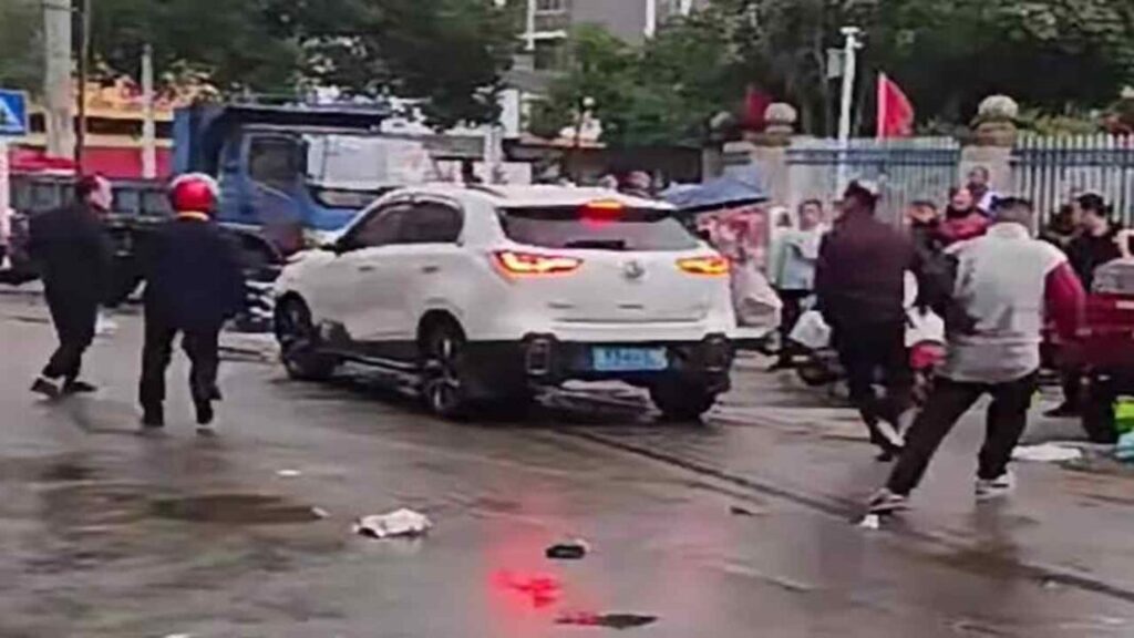 Dictan sentencia de muerte a conductor por atropello masivo que dejó al menos 35 muertos en China atropello masivo