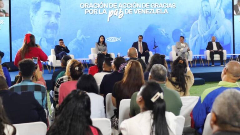 Presidente Maduro encabeza reunión de Oración por Venezuela con pastoras y pastores del país Maduro