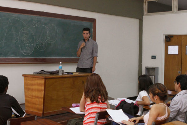 Sepa la razón por la cual los profesores universitarios de Venezuela son los más pobres de Latinoamérica | En Cifras del OBU