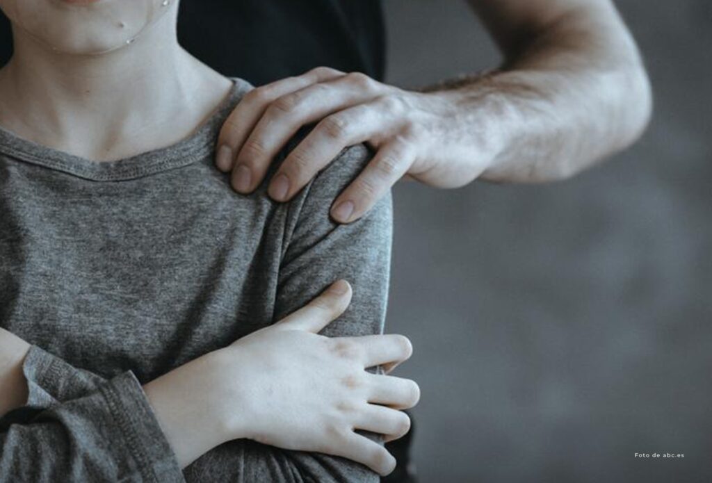 ¡ABERRADOS! Detienen a una pareja por abuso sexual a sus tres hijos en complicidad con otras personas Abuso sexual