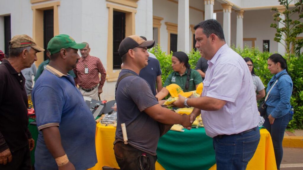 Alcaldía de Maracaibo contrata a sepultureros de cementerios municipales con más de 35 años de trabajo independiente sepultureros