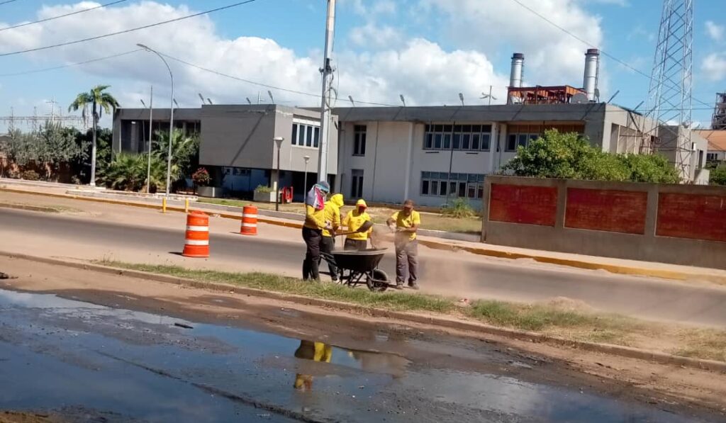 Gobierno Regional despliega jornada de saneamiento en el sector Los Haticos de Maracaibo