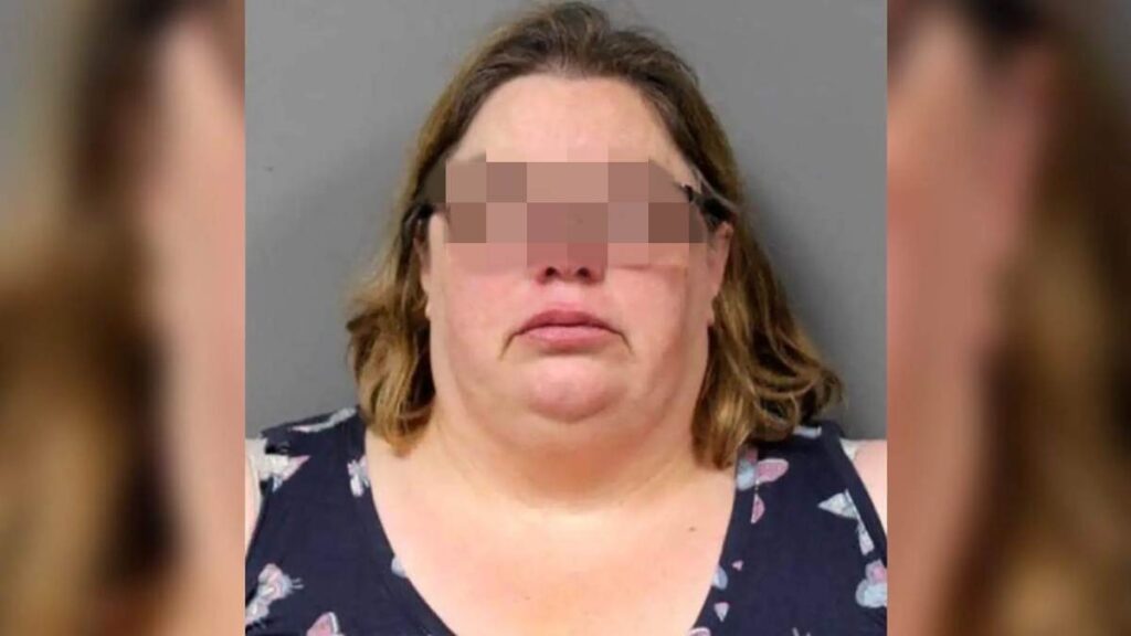 Mujer de 154 kilos se sentó sobre su hijo adoptivo como castigo y murió asfixiado mujer hijo castigo