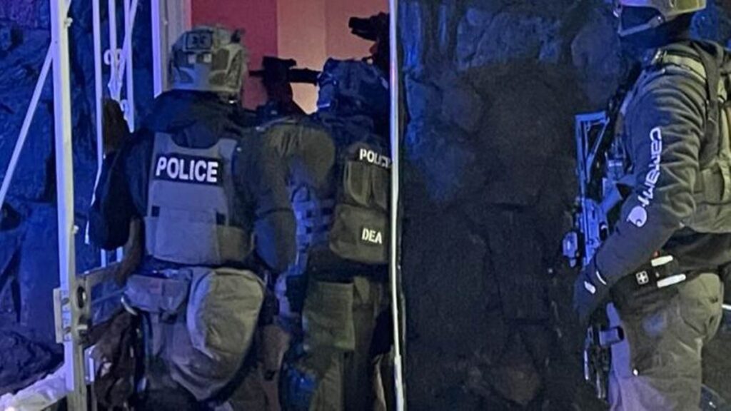 Detienen a unos 50 migrantes vinculados al Tren de Aragua en Denver migrantes Tren Aragua
