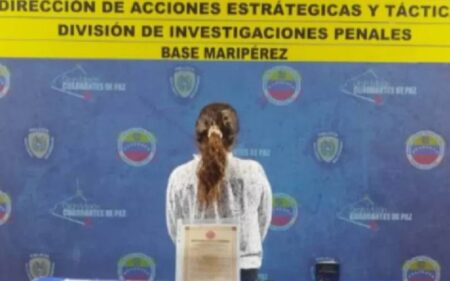 mujeres dólares