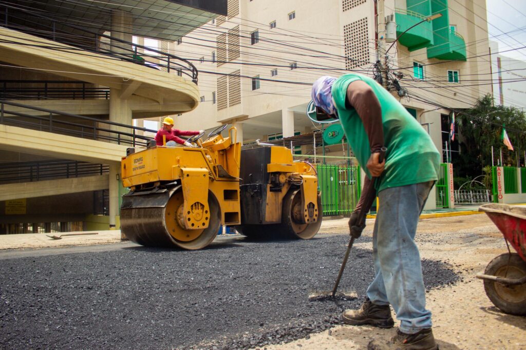 Alcaldía de Maracaibo atiende con el Plan Rápido de Bacheo 200 metros cuadrados de la calle 73 con Delicias