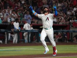 Eugenio Suárez MLB
