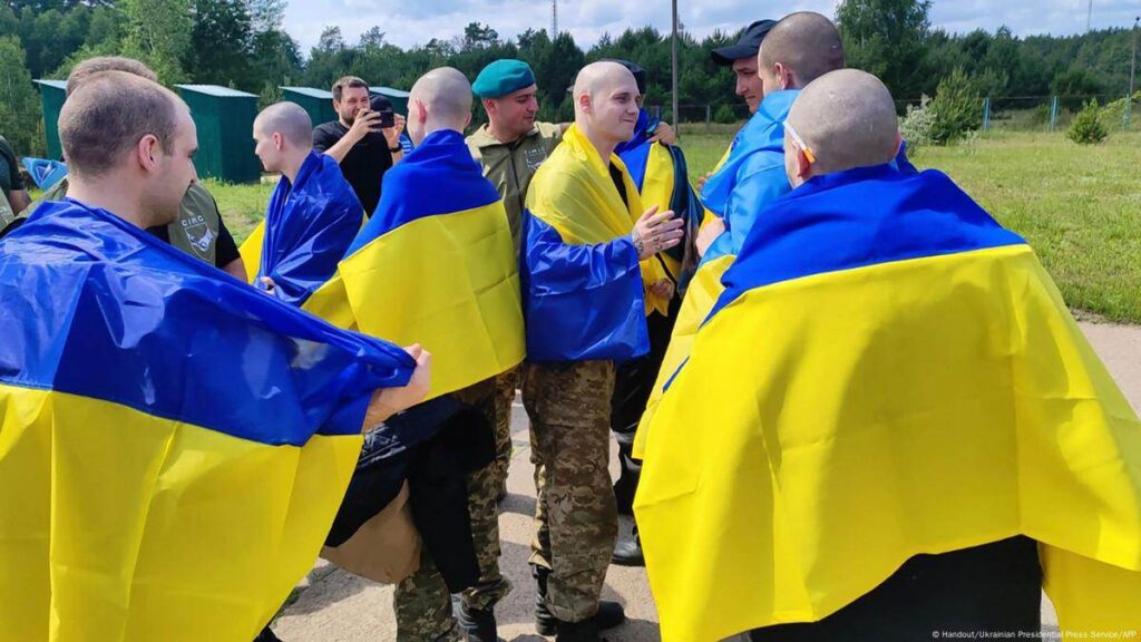 Confirman un nuevo canje de prisioneros de guerra y civiles entre Ucrania y Rusia prisioneros guerra