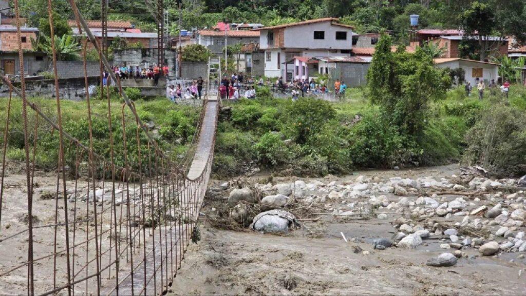Más de 24 mil familias afectadas y 40 puentes dañados dejaron las torrenciales lluvias en Mérida intensas lluvias