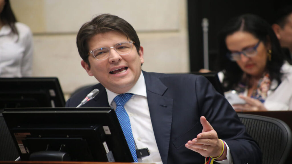 Fundación Santa Fe actualiza estado de salud de Miguel Uribe: hemorragia y bloqueo neuromuscular Miguel Uribe