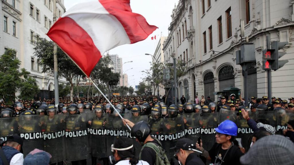 Generación Z desafía el estado de emergencia en Perú estado de emergencia en Perú