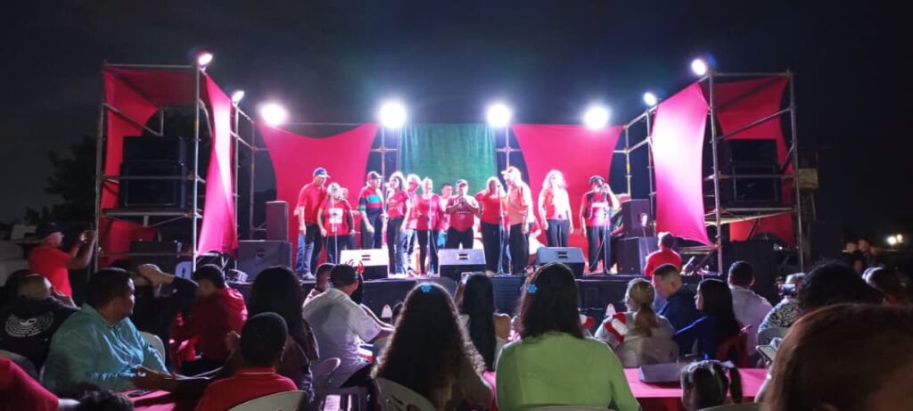 IMASUR encendió la Navidad con música, reciclaje y alegría comunitaria Navidad en IMASUR