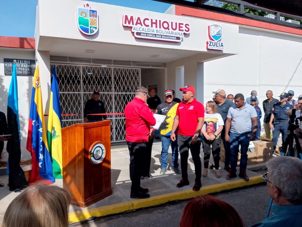 La alcaldía de Machiques revive: Perrotta encabeza su recuperación física con apoyo popular alcaldía de Machiques