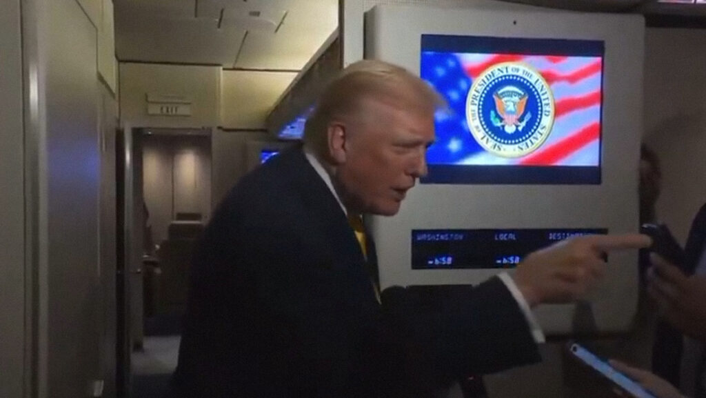 «¡Silencio, cerdita!»: Trump manda callar a reportera que le pregunta sobre Epstein (VIDEO) silencio cerdita