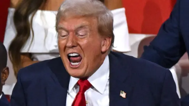 Trump ordena bloqueo total a los petroleros sancionados que entren y salgan de Venezuela bloqueo petrolero