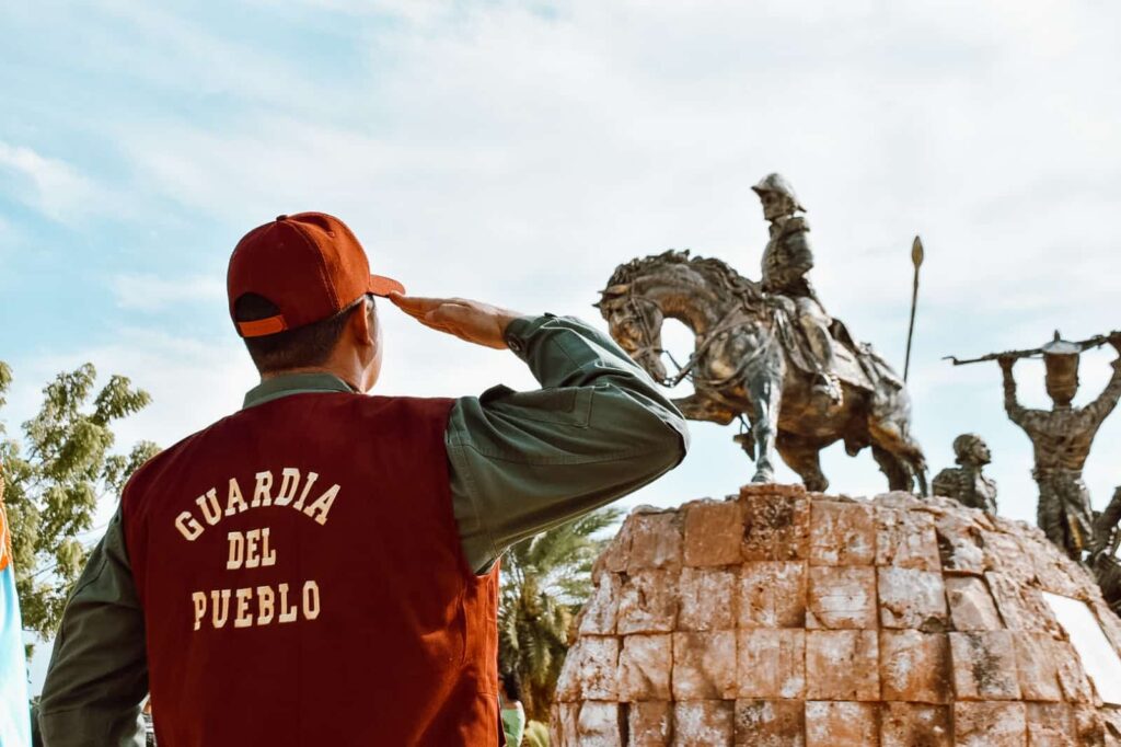 En San Francisco autoridades y cuerpos de seguridad rindieron homenaje al Libertador Simón Bolívar en los 195 años de su siembra homenaje Bolívar