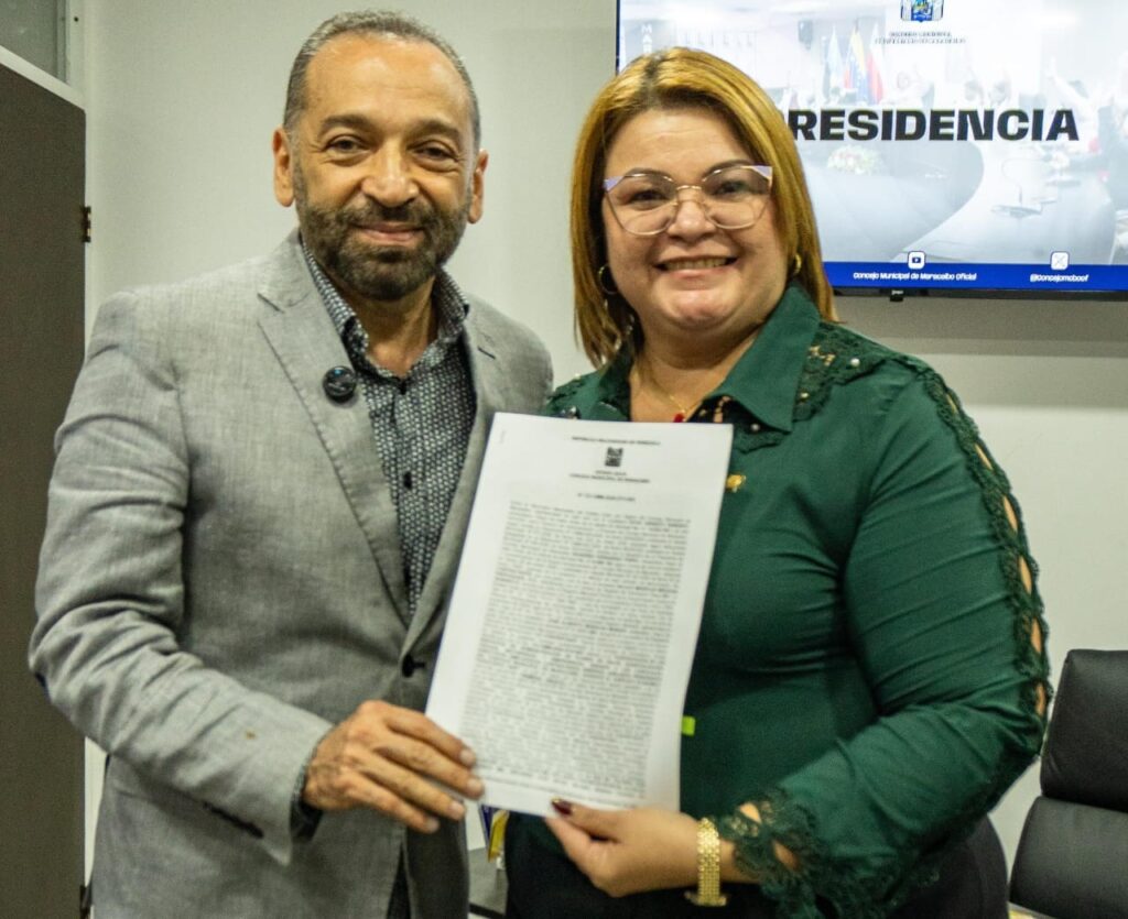 ¡Protección laboral garantizada! Presidenta del Concejo Municipal de Maracaibo firma contrato de Seguro de salud Mediplus Seguro de salud Mediplus