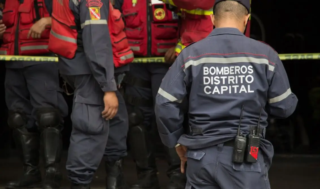 Incendio en Quinta Crespo dejó dos heridos y consume más de 10 locales comerciales en Caracas incendio en Quinta Crespo