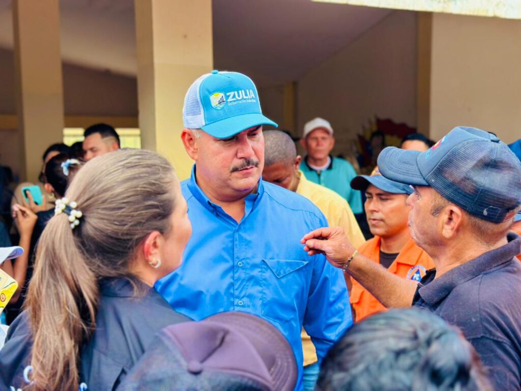 Gobernación inaugura auditorio y entrega flota operativa en Tía Juana simón bolívar