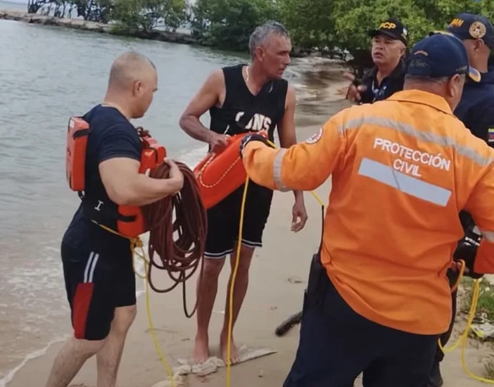 Desaparece adolescente tras lanzarse a las aguas en la Vereda del Lago vereda del lago